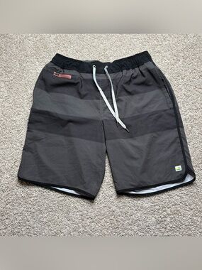 Vuori Men's Banks Shorts